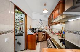 2-bedroom apartment for sale in the center of Portimão