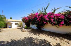 3 Bedroom Villa with Pool and Garden + Urbanization Annex Serra e Mar - Portimão