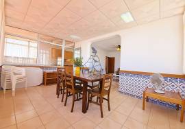 2 bedroom penthouse for rent with terrace in Portimão