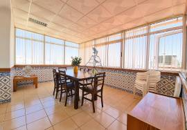 2 bedroom penthouse for rent with terrace in Portimão