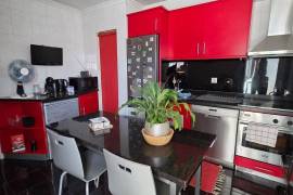 REFURBISHED 2 BEDROOM APARTMENT - EXCELLENT LOCATION REFURBISHED 2 BEDROOM APARTMENT - EXCELLENT LOCATION