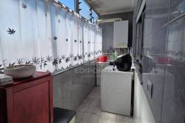 REFURBISHED 2 BEDROOM APARTMENT - EXCELLENT LOCATION REFURBISHED 2 BEDROOM APARTMENT - EXCELLENT LOCATION