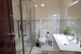 REFURBISHED 2 BEDROOM APARTMENT - EXCELLENT LOCATION REFURBISHED 2 BEDROOM APARTMENT - EXCELLENT LOCATION