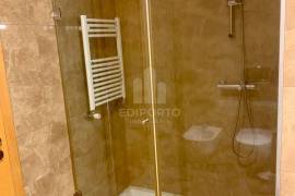 3 bedroom apartment with balcony and barbecue for rent 900 meters from Canidelo Beach