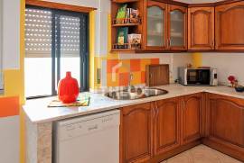 2 bedroom apartment with lift