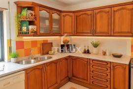 2 bedroom apartment with lift