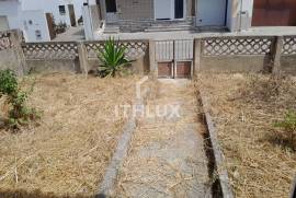 House in Atouguia da Baleia, Peniche with 2 bedrooms and renovation potential House in Atouguia da Baleia, Peniche with 2 bedrooms and renovation potential