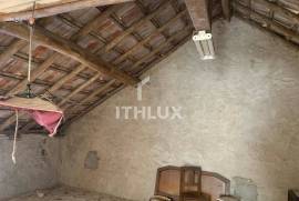 House in Atouguia da Baleia, Peniche with 2 bedrooms and renovation potential House in Atouguia da Baleia, Peniche with 2 bedrooms and renovation potential