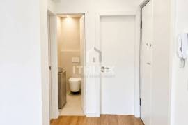 Fully refurbished 3 bedroom apartment with two balconies in Carnaxide