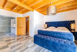 3-Bedroom Villa with Pool for Sale in Moncarapacho, Algarve 3-Bedroom Villa with Pool for Sale in Moncarapacho, Algarve