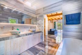 3-Bedroom Villa with Pool for Sale in Moncarapacho, Algarve 3-Bedroom Villa with Pool for Sale in Moncarapacho, Algarve