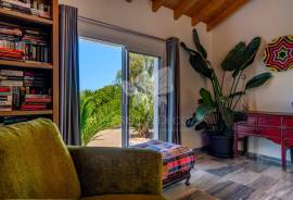 3-Bedroom Villa with Pool for Sale in Moncarapacho, Algarve 3-Bedroom Villa with Pool for Sale in Moncarapacho, Algarve
