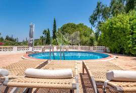 3-Bedroom Villa with Pool for Sale in Moncarapacho, Algarve 3-Bedroom Villa with Pool for Sale in Moncarapacho, Algarve