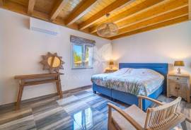 3-Bedroom Villa with Pool for Sale in Moncarapacho, Algarve 3-Bedroom Villa with Pool for Sale in Moncarapacho, Algarve