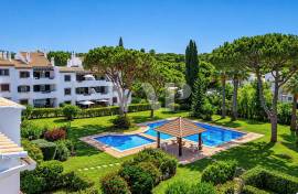 3 Bedroom Apartment with Terrace and Pool in Vilamoura