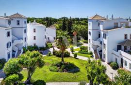 3 Bedroom Apartment with Terrace and Pool in Vilamoura