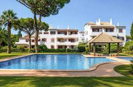 3 Bedroom Apartment with Terrace and Pool in Vilamoura