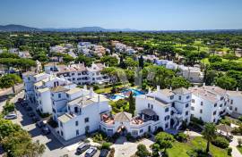 3 Bedroom Apartment with Terrace and Pool in Vilamoura