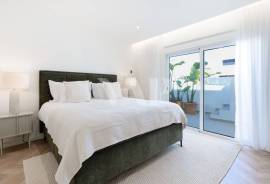Renovated 3 Bedroom Villa with Pool, Rooftop and Private Garden in Vale do Garrão – Quinta do Lago
