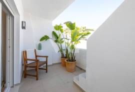Renovated 3 Bedroom Villa with Pool, Rooftop and Private Garden in Vale do Garrão – Quinta do Lago