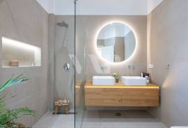 Renovated 3 Bedroom Villa with Pool, Rooftop and Private Garden in Vale do Garrão – Quinta do Lago