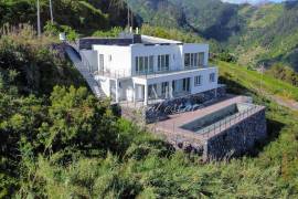 Private Retreat in Tabua – Ocean Views & Nature