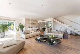 Villa with swimming pool and panoramic views, Restelo, Lisbon