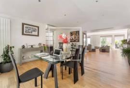 Villa with swimming pool and panoramic views, Restelo, Lisbon