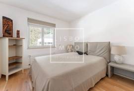 Villa with swimming pool and panoramic views, Restelo, Lisbon