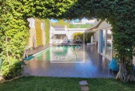 Villa with swimming pool and panoramic views, Restelo, Lisbon