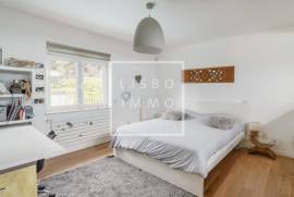 Villa with swimming pool and panoramic views, Restelo, Lisbon