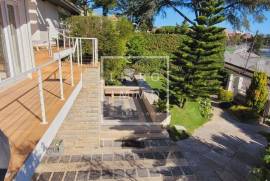 Villa with swimming pool and panoramic views, Restelo, Lisbon