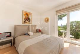 Villa with swimming pool and panoramic views, Restelo, Lisbon