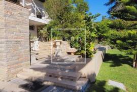 Villa with swimming pool and panoramic views, Restelo, Lisbon