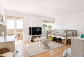 Villa with swimming pool and panoramic views, Restelo, Lisbon