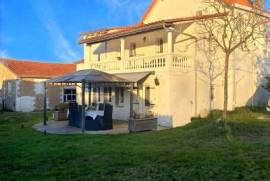 Montague Court B&B & Gites For Sale In Riberac Dordogne France