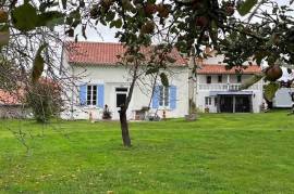 Montague Court B&B & Gites For Sale In Riberac Dordogne France