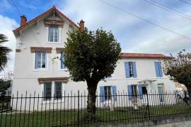 Montague Court B&B & Gites For Sale In Riberac Dordogne France