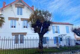 Montague Court B&B & Gites For Sale In Riberac Dordogne France