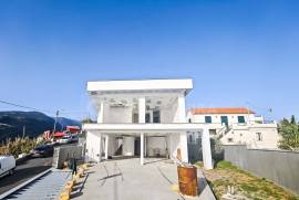 Luxury 4 Bedroom Villa in Ponta do Sol: A Haven of Elegance and Comfort