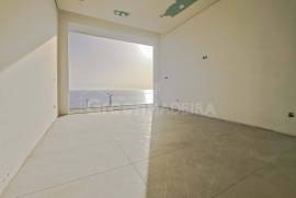 Luxury 4 Bedroom Villa in Ponta do Sol: A Haven of Elegance and Comfort