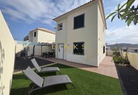 Renovated 3 bedroom villa in Lombas — Porto Santo