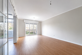 Renovated 3 Bedroom Apartment - Parque da Prelada