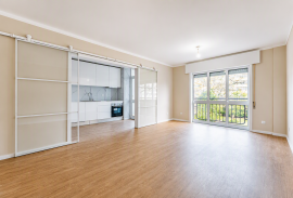 Renovated 3 Bedroom Apartment - Parque da Prelada Renovated 3 Bedroom Apartment - Parque da Prelada