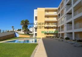 1 Bedroom Apartment with Pool near the Beach in Portimão – Temporary Rental
