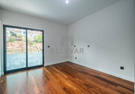 MODERN 3+2 BEDROOM VILLA IN FUNCHAL