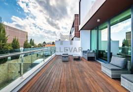 MODERN 3+2 BEDROOM VILLA IN FUNCHAL