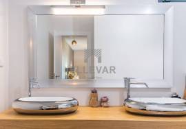 MODERN 3+2 BEDROOM VILLA IN FUNCHAL
