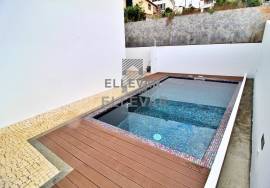 MODERN 3+2 BEDROOM VILLA IN FUNCHAL