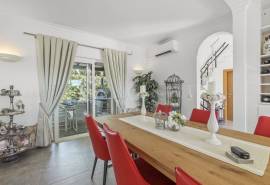 Carvoeiro – 3-bedroom villa with heated pool